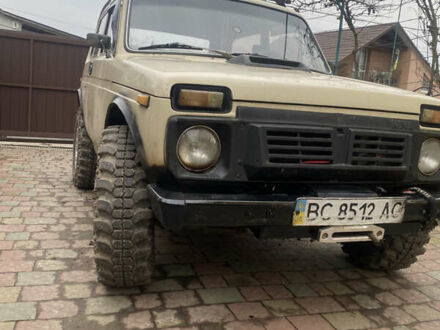 Бежевый ВАЗ 2121 Нива, объемом двигателя 1.6 л и пробегом 100 тыс. км за 2500 $, фото 1 на Automoto.ua