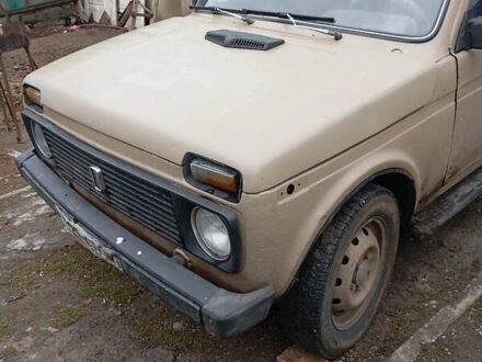 Бежевий ВАЗ 2121 Нива, об'ємом двигуна 1.6 л та пробігом 100 тис. км за 1100 $, фото 1 на Automoto.ua
