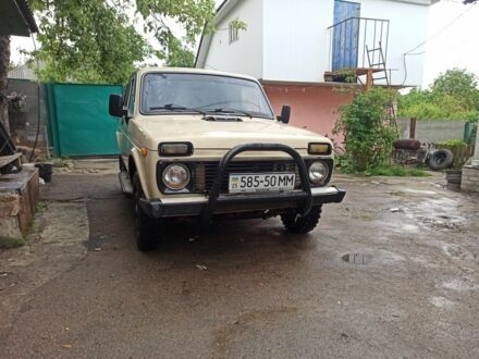ВАЗ 2121 1985 в Новгород-Северском на Automoto.ua Бежевый ВАЗ 2121, объемом двигателя 0 л и пробегом 100 тыс. км за 1750 $, фото 1 на Automoto.ua