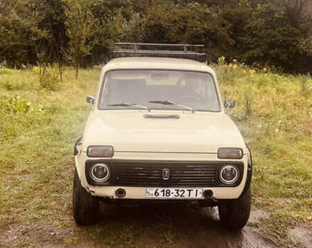 Бежевий ВАЗ 2121 Нива, об'ємом двигуна 1.6 л та пробігом 100 тис. км за 2900 $, фото 1 на Automoto.ua