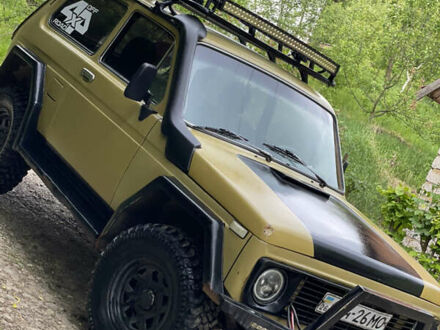 ВАЗ 2121 Нива 1988 в Черновцах на Automoto.ua Бежевый ВАЗ 2121 Нива, объемом двигателя 0 л и пробегом 200 тыс. км за 3300 $, фото 1 на Automoto.ua