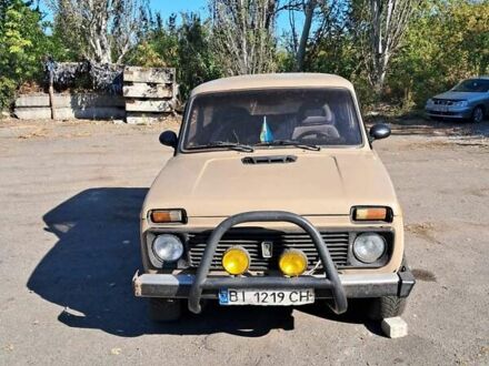 ВАЗ 2121 Нива 1988 в Днепре (Днепропетровске) на Automoto.ua Бежевый ВАЗ 2121 Нива, объемом двигателя 1.6 л и пробегом 50 тыс. км за 1555 $, фото 1 на Automoto.ua