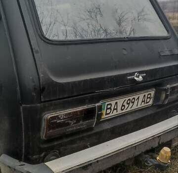 Черный ВАЗ 2121 Нива, объемом двигателя 1.5 л и пробегом 1 тыс. км за 2877 $, фото 3 на Automoto.ua
