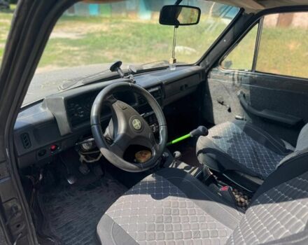 Черный ВАЗ 2121, объемом двигателя 0 л и пробегом 200 тыс. км за 678 $, фото 5 на Automoto.ua