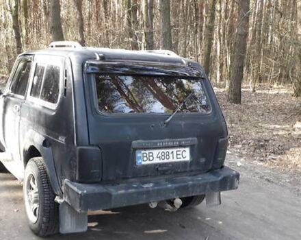 Чорний ВАЗ 2121 Нива, об'ємом двигуна 1.6 л та пробігом 111 тис. км за 1500 $, фото 3 на Automoto.ua