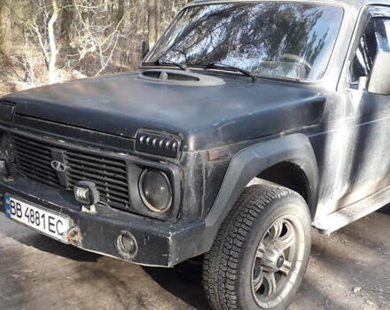 Чорний ВАЗ 2121 Нива, об'ємом двигуна 1.6 л та пробігом 111 тис. км за 1500 $, фото 1 на Automoto.ua