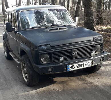 Черный ВАЗ 2121 Нива, объемом двигателя 1.6 л и пробегом 111 тыс. км за 1500 $, фото 1 на Automoto.ua