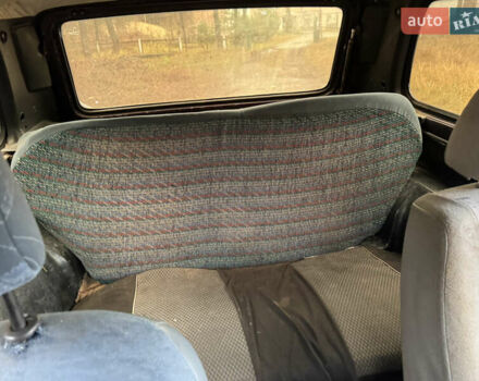 Фиолетовый ВАЗ 2121 Нива, объемом двигателя 1.6 л и пробегом 300 тыс. км за 1650 $, фото 8 на Automoto.ua