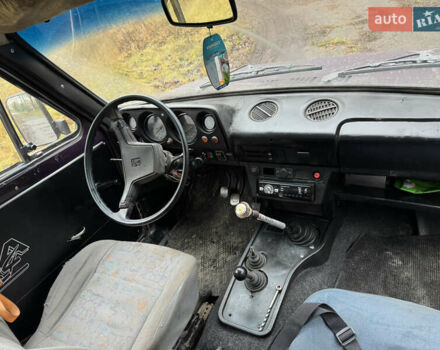 Фиолетовый ВАЗ 2121 Нива, объемом двигателя 1.6 л и пробегом 300 тыс. км за 1650 $, фото 9 на Automoto.ua