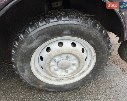 Фиолетовый ВАЗ 2121 Нива, объемом двигателя 1.6 л и пробегом 300 тыс. км за 1650 $, фото 3 на Automoto.ua