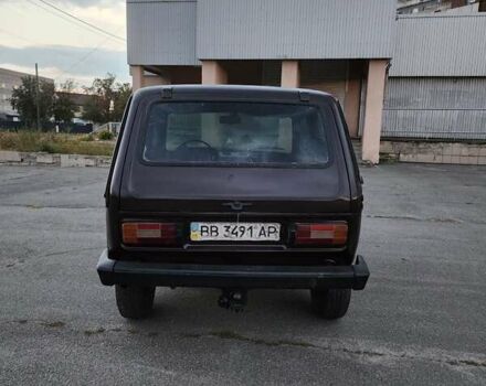 Коричневий ВАЗ 2121 Нива, об'ємом двигуна 1.6 л та пробігом 200 тис. км за 1550 $, фото 4 на Automoto.ua