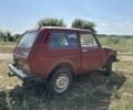 Красный ВАЗ 2121, объемом двигателя 1.6 л и пробегом 300 тыс. км за 899 $, фото 2 на Automoto.ua
