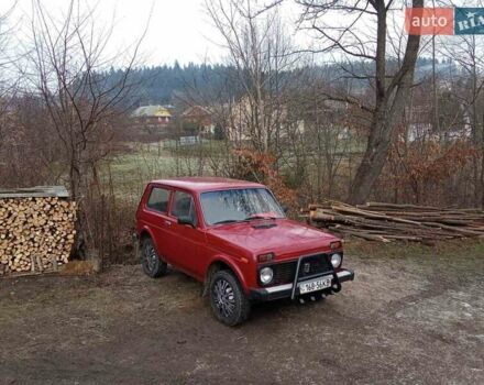 Красный ВАЗ 2121 Нива, объемом двигателя 1.6 л и пробегом 200 тыс. км за 1800 $, фото 2 на Automoto.ua