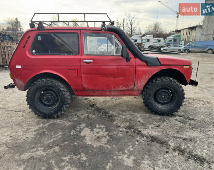Красный ВАЗ 2121 Нива, объемом двигателя 1.7 л и пробегом 100 тыс. км за 2100 $, фото 5 на Automoto.ua