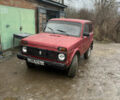 Красный ВАЗ 2121 Нива, объемом двигателя 1.6 л и пробегом 200 тыс. км за 1200 $, фото 1 на Automoto.ua
