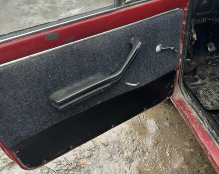 Красный ВАЗ 2121 Нива, объемом двигателя 1.6 л и пробегом 200 тыс. км за 1200 $, фото 5 на Automoto.ua