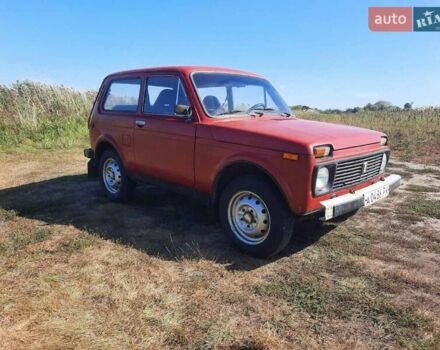 Червоний ВАЗ 2121 Нива, об'ємом двигуна 1.6 л та пробігом 78 тис. км за 2800 $, фото 7 на Automoto.ua