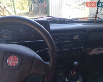 Красный ВАЗ 2121 Нива, объемом двигателя 1.57 л и пробегом 100 тыс. км за 1900 $, фото 4 на Automoto.ua