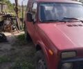 Красный ВАЗ 2121 Нива, объемом двигателя 1.6 л и пробегом 180 тыс. км за 1060 $, фото 3 на Automoto.ua