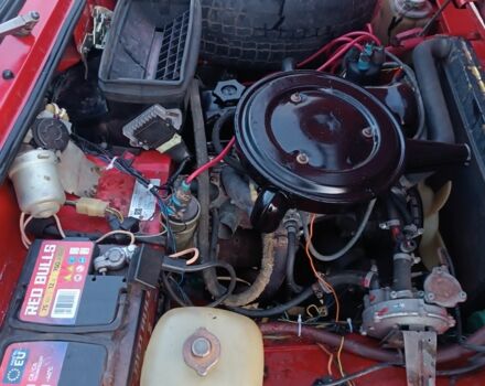 Красный ВАЗ 2121 Нива, объемом двигателя 0 л и пробегом 100 тыс. км за 1900 $, фото 4 на Automoto.ua