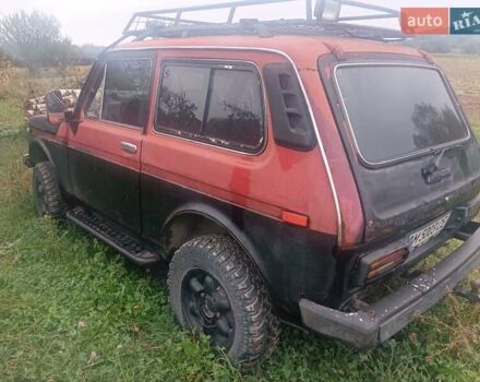 Красный ВАЗ 2121 Нива, объемом двигателя 1.57 л и пробегом 120 тыс. км за 1550 $, фото 3 на Automoto.ua