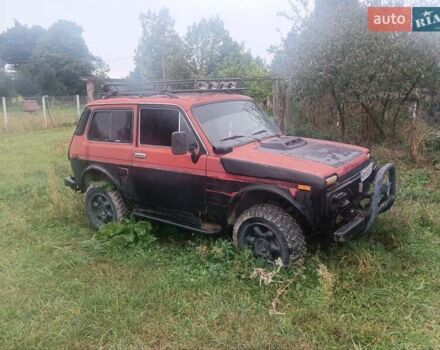 Красный ВАЗ 2121 Нива, объемом двигателя 1.57 л и пробегом 120 тыс. км за 1550 $, фото 6 на Automoto.ua