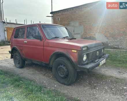 Красный ВАЗ 2121 Нива, объемом двигателя 0 л и пробегом 300 тыс. км за 1699 $, фото 1 на Automoto.ua