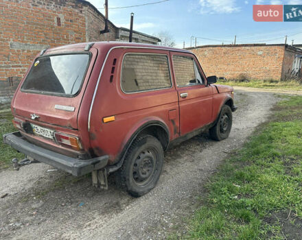 Красный ВАЗ 2121 Нива, объемом двигателя 0 л и пробегом 300 тыс. км за 1699 $, фото 2 на Automoto.ua