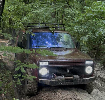 Червоний ВАЗ 2121 Нива, об'ємом двигуна 1.7 л та пробігом 150 тис. км за 2999 $, фото 2 на Automoto.ua