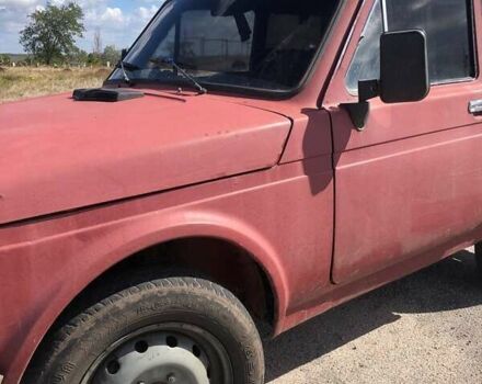 Красный ВАЗ 2121 Нива, объемом двигателя 1.6 л и пробегом 123 тыс. км за 1300 $, фото 6 на Automoto.ua