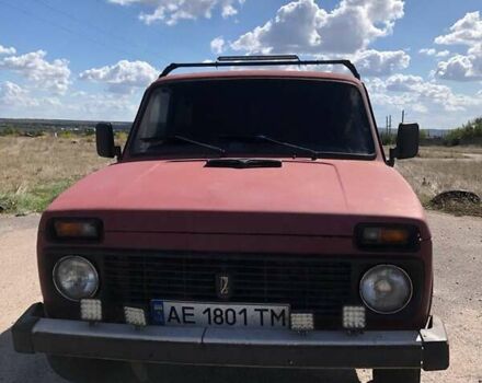 Красный ВАЗ 2121 Нива, объемом двигателя 1.6 л и пробегом 123 тыс. км за 1300 $, фото 1 на Automoto.ua