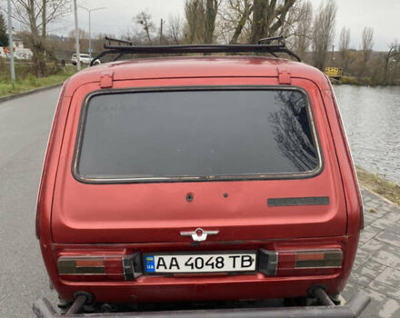 Красный ВАЗ 2121 Нива, объемом двигателя 1.57 л и пробегом 50 тыс. км за 2300 $, фото 12 на Automoto.ua