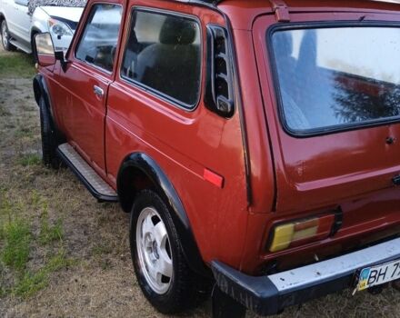 Красный ВАЗ 2121 Нива, объемом двигателя 1.6 л и пробегом 113 тыс. км за 1500 $, фото 2 на Automoto.ua