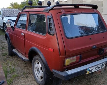 Красный ВАЗ 2121 Нива, объемом двигателя 1.6 л и пробегом 113 тыс. км за 1500 $, фото 6 на Automoto.ua