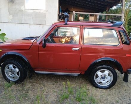 Красный ВАЗ 2121 Нива, объемом двигателя 1.6 л и пробегом 113 тыс. км за 1500 $, фото 1 на Automoto.ua