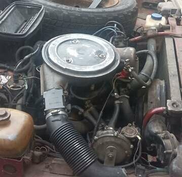 Красный ВАЗ 2121 Нива, объемом двигателя 1.6 л и пробегом 25 тыс. км за 3500 $, фото 2 на Automoto.ua