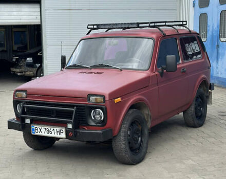 Красный ВАЗ 2121 Нива, объемом двигателя 1.6 л и пробегом 168 тыс. км за 1850 $, фото 5 на Automoto.ua