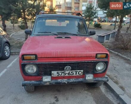 Красный ВАЗ 2121 Нива, объемом двигателя 0 л и пробегом 320 тыс. км за 1500 $, фото 1 на Automoto.ua