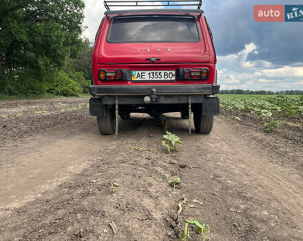 Красный ВАЗ 2121 Нива, объемом двигателя 1.6 л и пробегом 10 тыс. км за 2700 $, фото 5 на Automoto.ua
