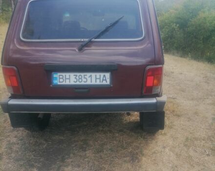 Красный ВАЗ 2121, объемом двигателя 1.6 л и пробегом 70 тыс. км за 3400 $, фото 3 на Automoto.ua