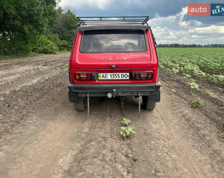 Красный ВАЗ 2121 Нива, объемом двигателя 1.6 л и пробегом 10 тыс. км за 2700 $, фото 4 на Automoto.ua