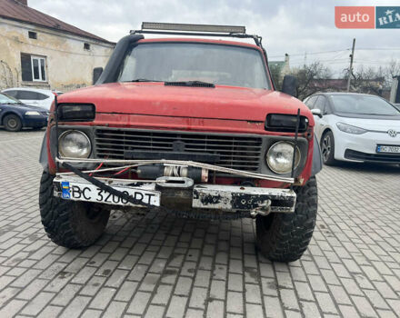 Червоний ВАЗ 2121 Нива, об'ємом двигуна 1.6 л та пробігом 100 тис. км за 1600 $, фото 5 на Automoto.ua