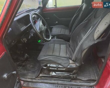 Красный ВАЗ 2121 Нива, объемом двигателя 1.58 л и пробегом 144 тыс. км за 1550 $, фото 2 на Automoto.ua