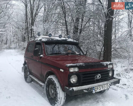 Красный ВАЗ 2121 Нива, объемом двигателя 1.58 л и пробегом 107 тыс. км за 2400 $, фото 8 на Automoto.ua