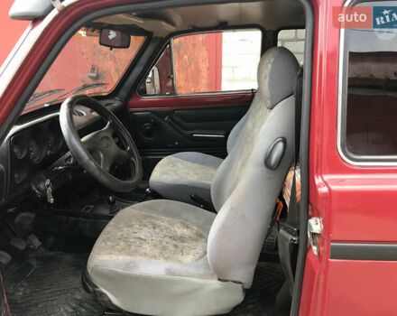 Красный ВАЗ 2121 Нива, объемом двигателя 1.58 л и пробегом 107 тыс. км за 2400 $, фото 5 на Automoto.ua