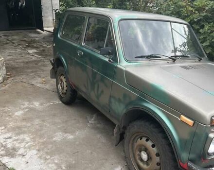 Красный ВАЗ 2121 Нива, объемом двигателя 1.6 л и пробегом 85 тыс. км за 3500 $, фото 2 на Automoto.ua