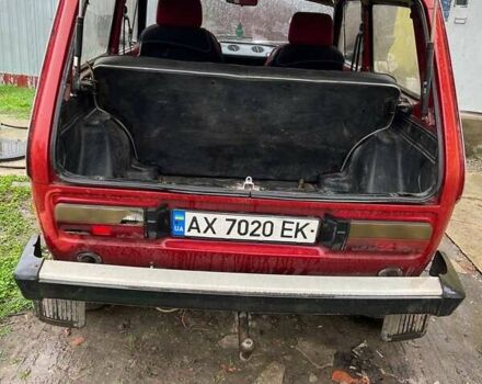 Красный ВАЗ 2121 Нива, объемом двигателя 1.6 л и пробегом 100 тыс. км за 2497 $, фото 4 на Automoto.ua