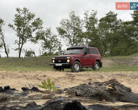 Красный ВАЗ 2121 Нива, объемом двигателя 1.58 л и пробегом 107 тыс. км за 2400 $, фото 20 на Automoto.ua