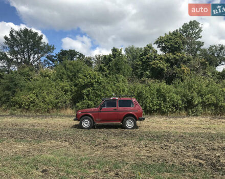Красный ВАЗ 2121 Нива, объемом двигателя 1.58 л и пробегом 107 тыс. км за 2400 $, фото 18 на Automoto.ua