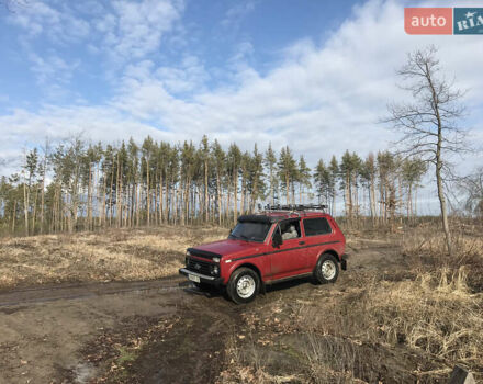 Красный ВАЗ 2121 Нива, объемом двигателя 1.58 л и пробегом 107 тыс. км за 2400 $, фото 17 на Automoto.ua